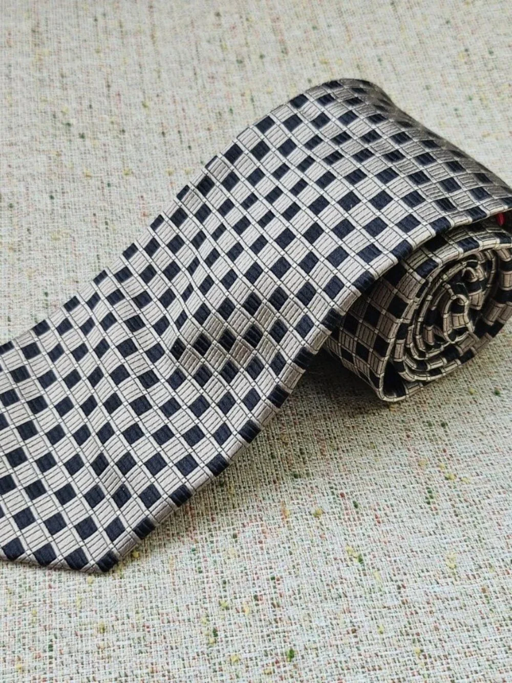 Chaps Men Tie Classic Necktie 100% Silk Brown/Black Tie